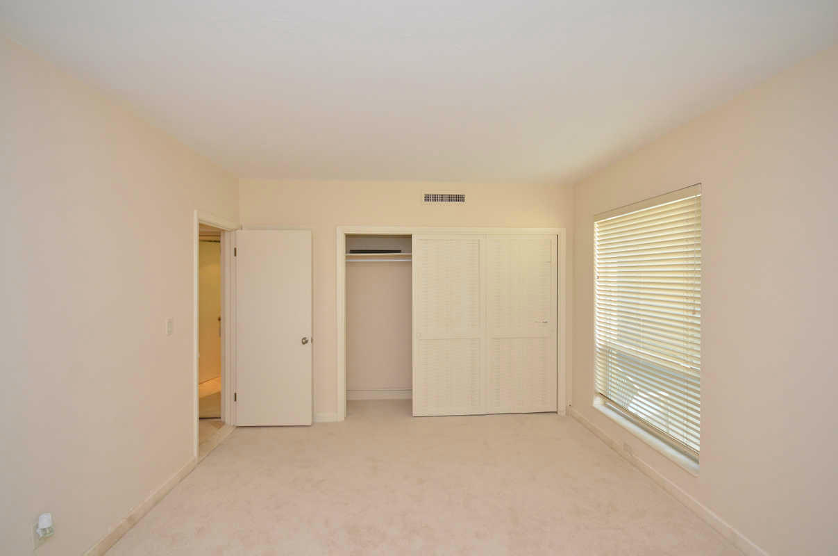 1501 South Ocean Boulevard, Unit P3 Boca Raton, FL 33432 - Photo 10 of 18 Berkeley Square Bedroom