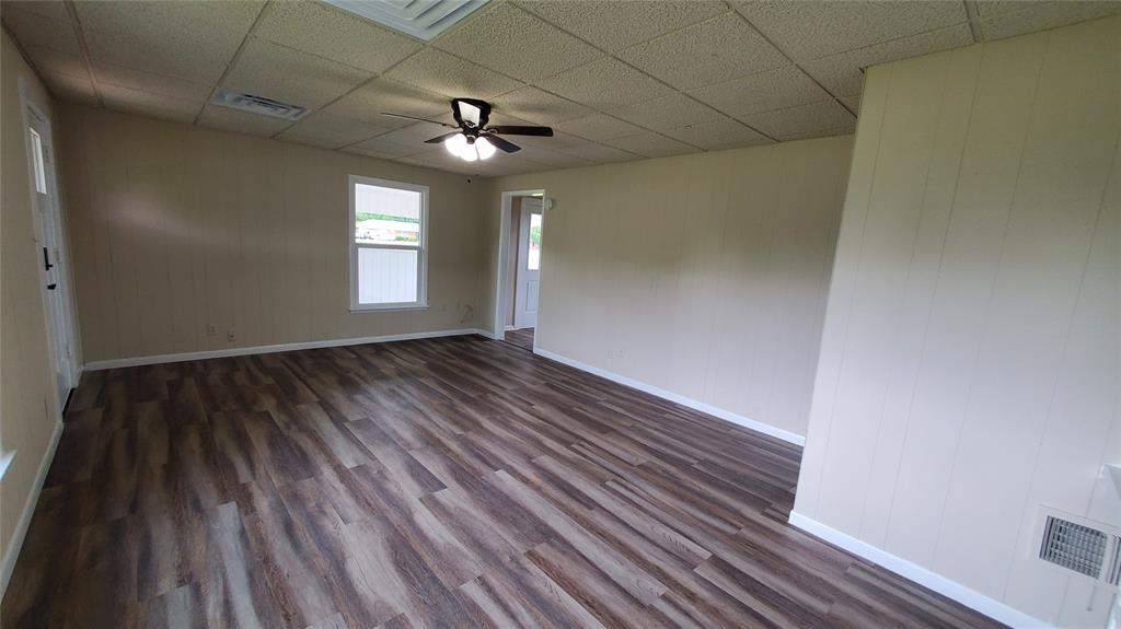 1237 South Waco Street Van Alstyne, TX 75495 - Photo 13 of 18
