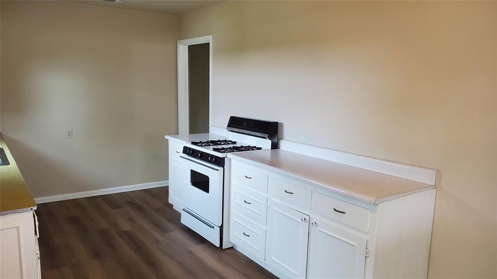 1237 South Waco Street Van Alstyne, TX 75495 - Photo 3 of 18