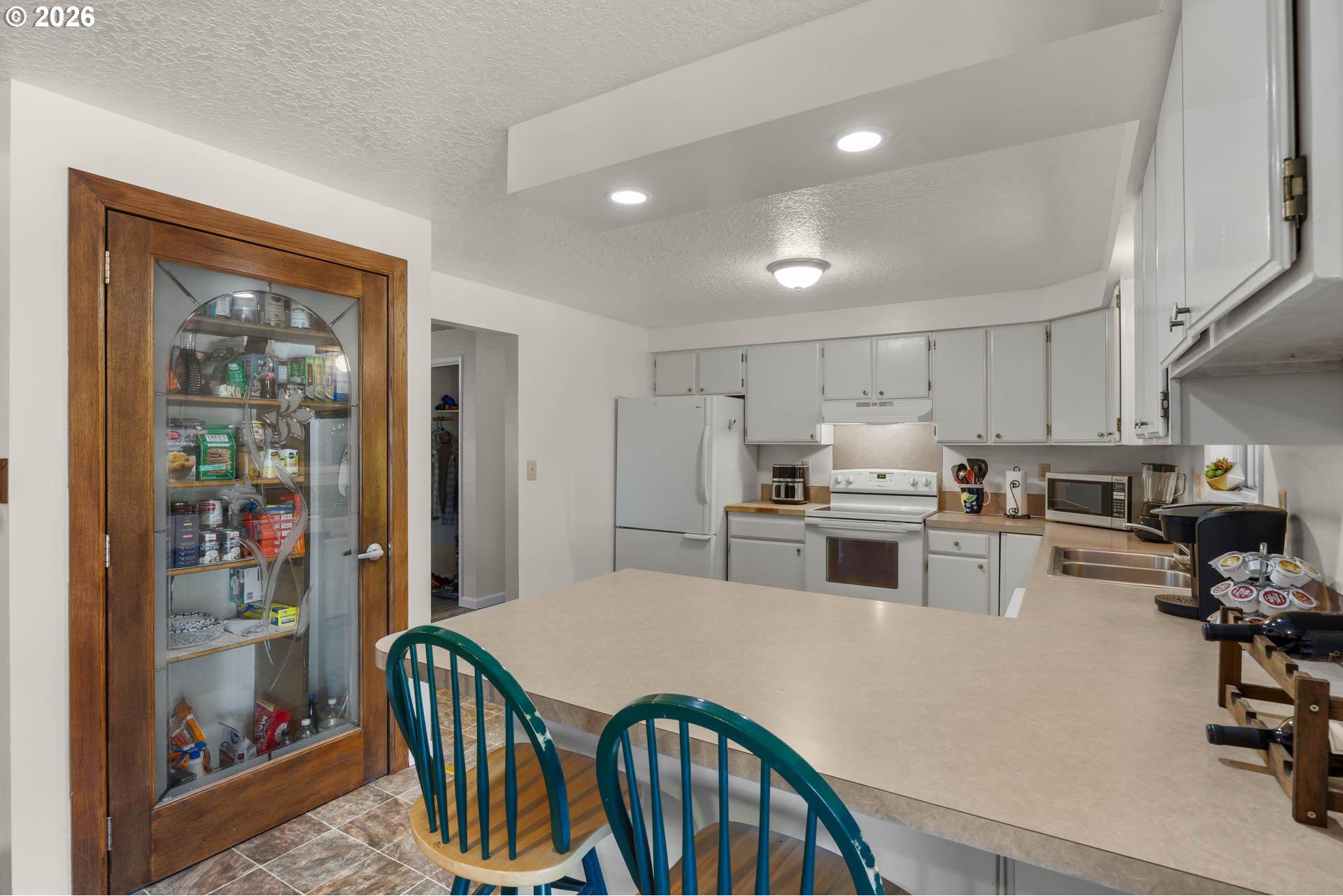 2925 Cleveland Hill Road Roseburg, OR 97471 - Photo 10 of 32 Gallery Image 10