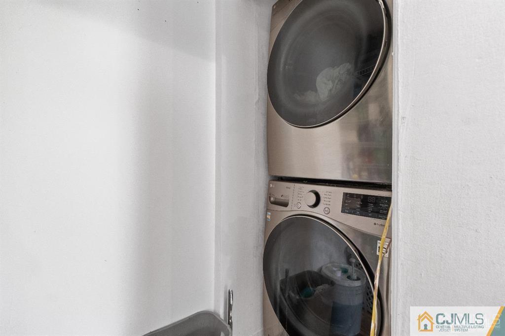 701 Spruce Street Roselle, NJ 07203 - Photo 14 of 28 a utility room with dryer and washer