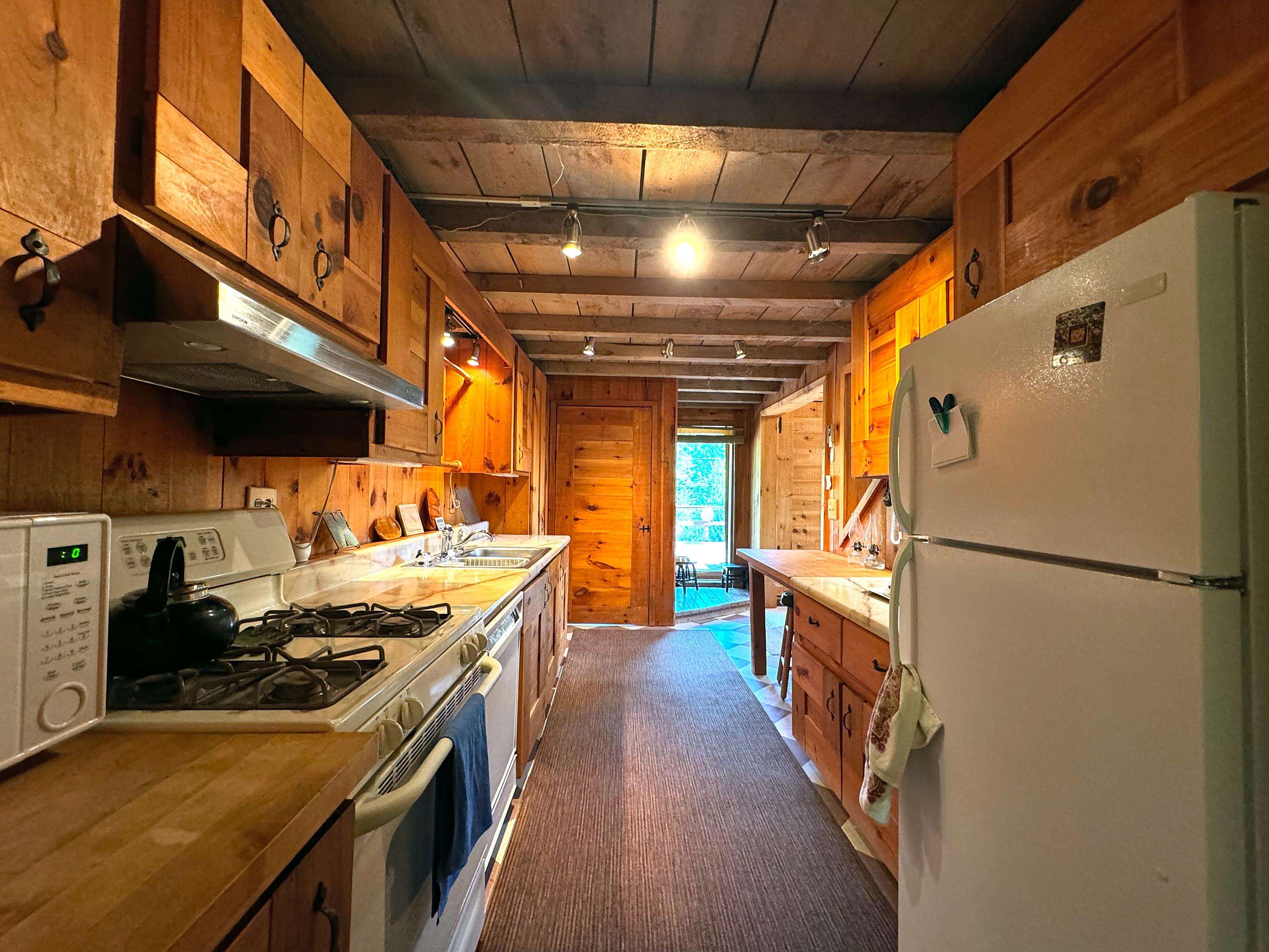 151 Mountainview Road Sandgate, VT 05250 - Photo 12 of 42 Gallery Image 12