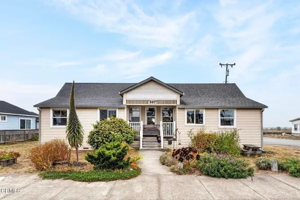 $670,000 | 661 West Street, Fort Bragg, CA 95437