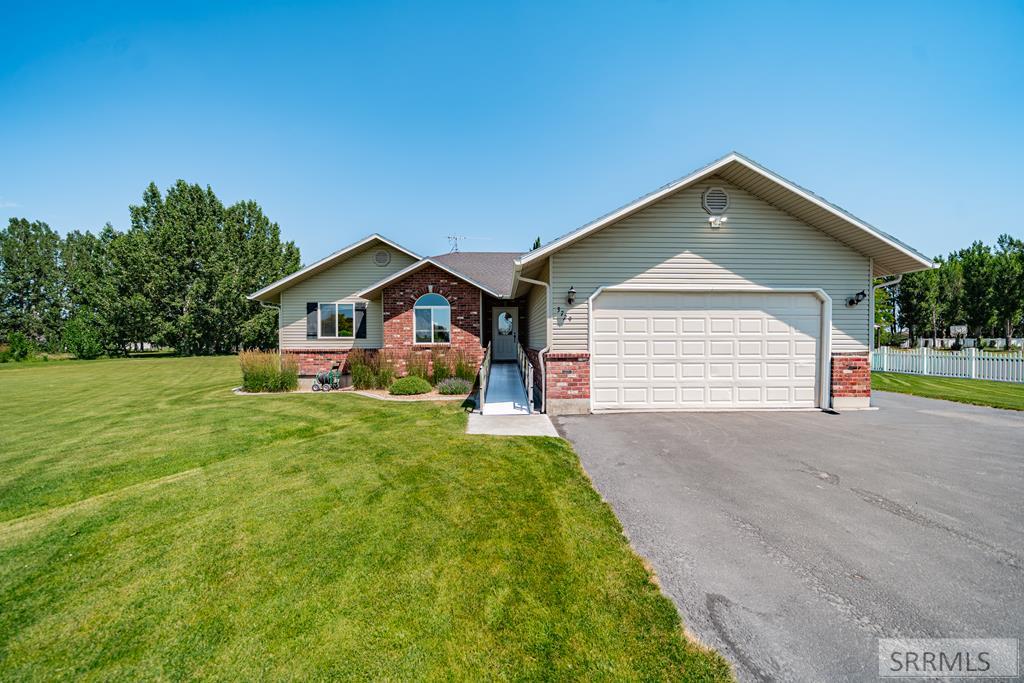 3729 East 10 North Rigby, ID 83442 - Photo 1 of 68 Main View