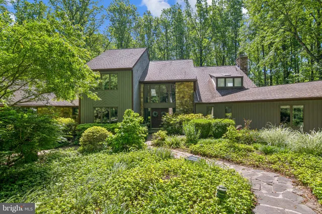 $1,099,000 | 113 Sparrow Hawk Lane, Chadds Ford, PA 19317