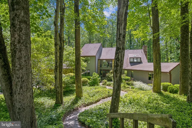 $1,099,000 | 113 Sparrow Hawk Lane, Chadds Ford, PA 19317