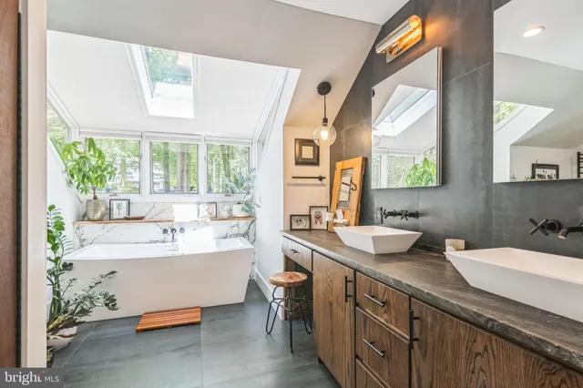 $1,099,000 | 113 Sparrow Hawk Lane, Chadds Ford, PA 19317