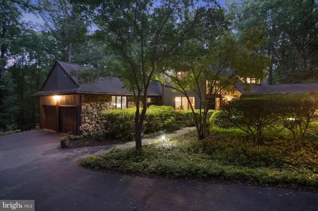 $1,099,000 | 113 Sparrow Hawk Lane, Chadds Ford, PA 19317