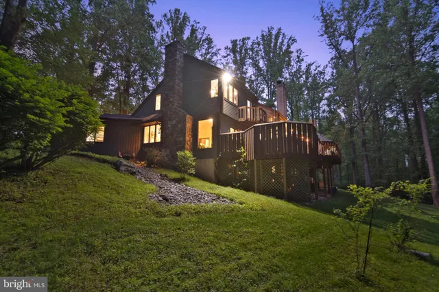 $1,099,000 | 113 Sparrow Hawk Lane, Chadds Ford, PA 19317