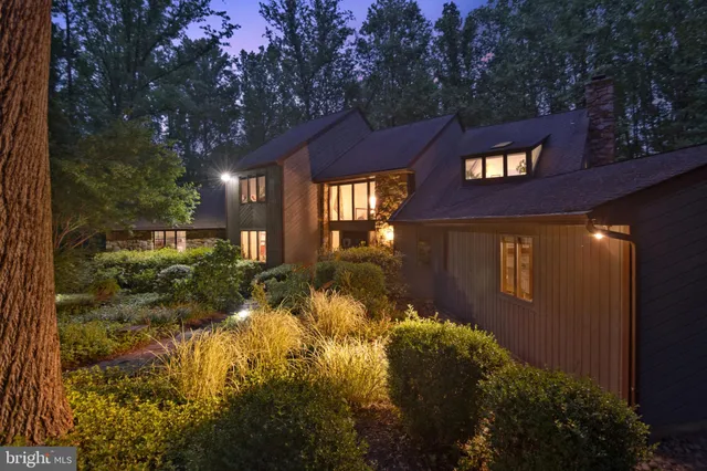 $1,099,000 | 113 Sparrow Hawk Lane, Chadds Ford, PA 19317