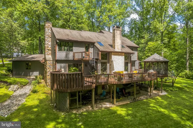 $1,099,000 | 113 Sparrow Hawk Lane, Chadds Ford, PA 19317