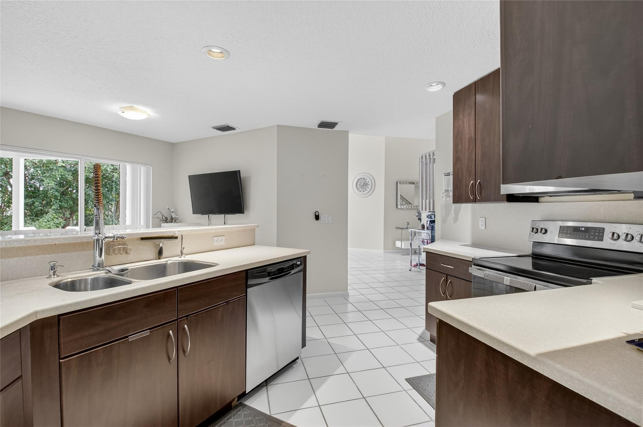 23278 Torre Circle Boca Raton, FL 33433 - Photo 2 of 44 Photo 2