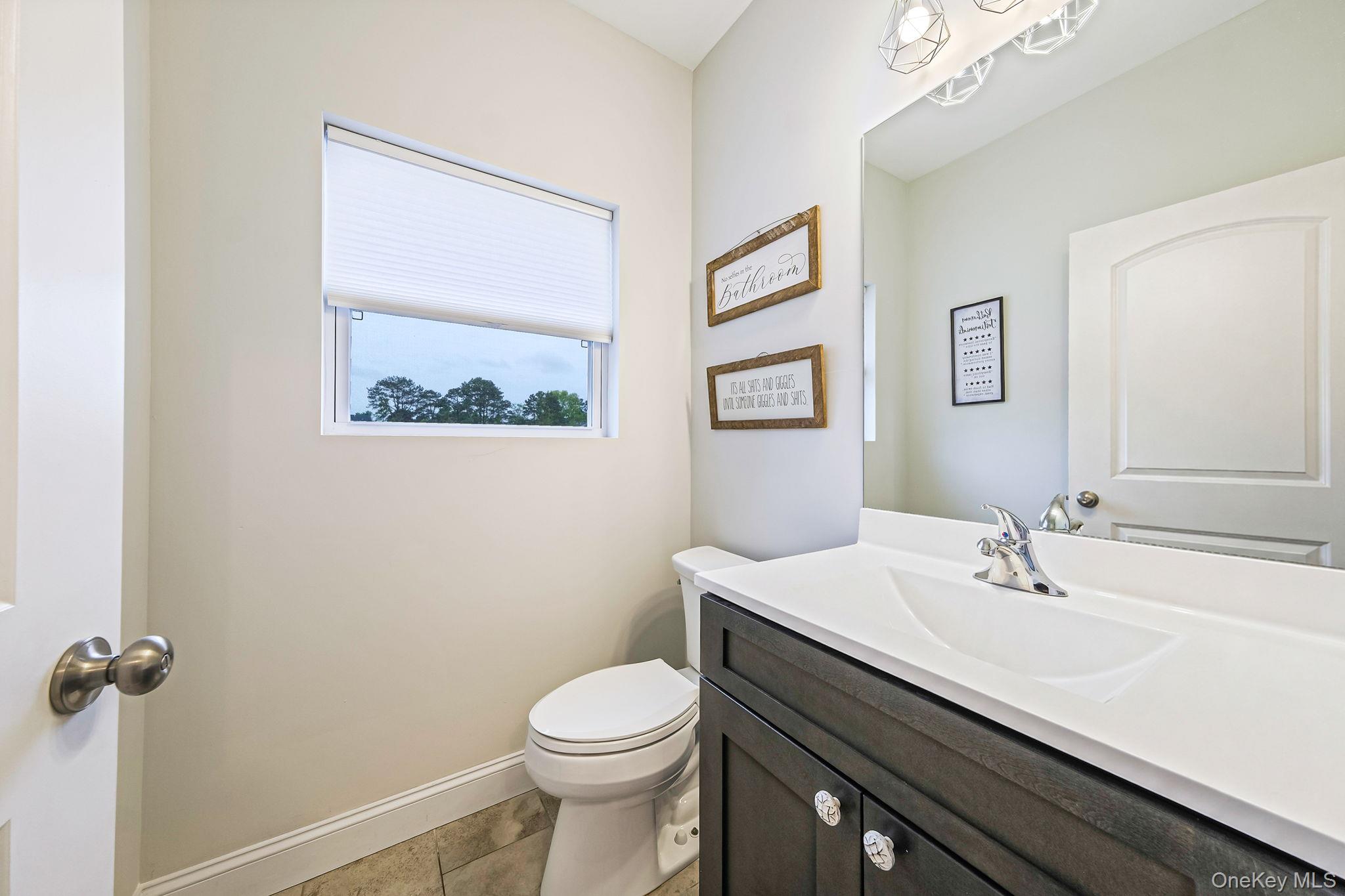 86 Country Road Medford, NY 11763 - Photo 25 of 47 1/2 Bath