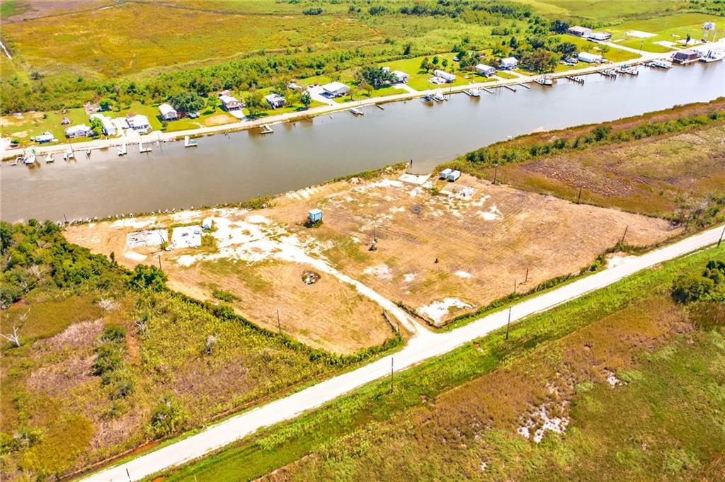 8409 Shrimpers Row Dulac, LA 70353 - Photo 4 of 7