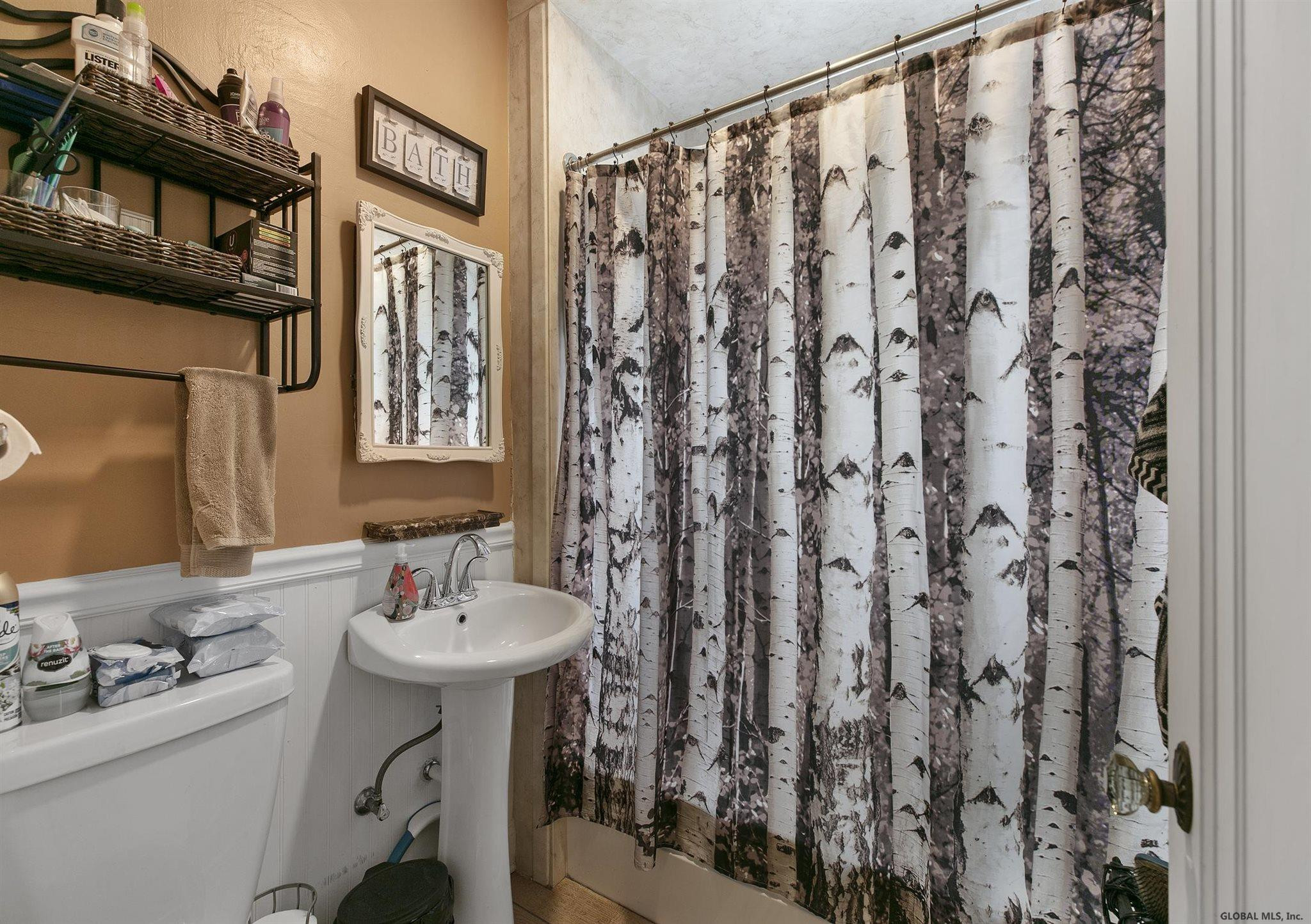 938 Curry Road Rotterdam, NY 12306 - Photo 12 of 22 Photo 12