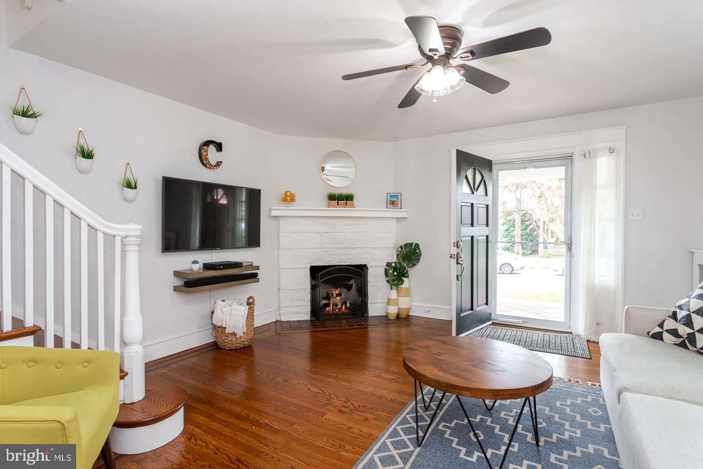 2159 Chestnut Avenue Ardmore, PA 19003 - Photo 4 of 25 Gallery Image 4
