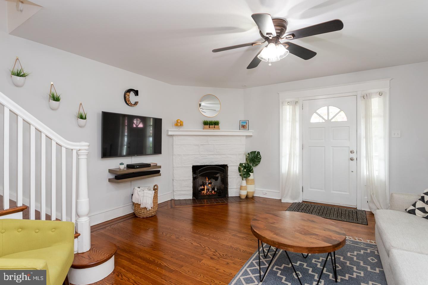 2159 Chestnut Avenue Ardmore, PA 19003 - Photo 5 of 25 Gallery Image 5