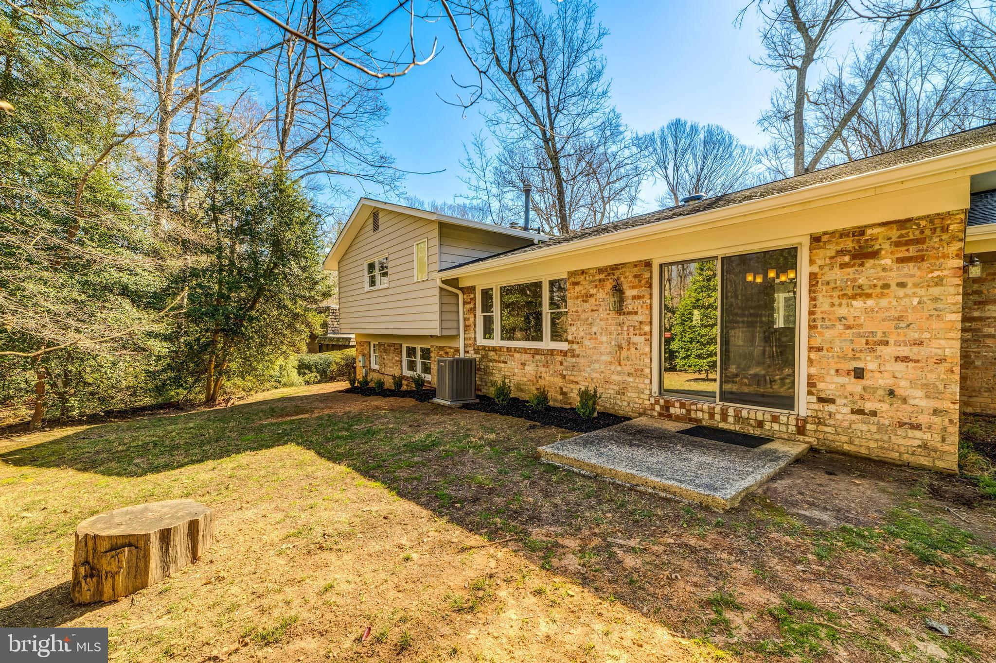 2520 Trophy Lane Reston, VA 20191 - Photo 47 of 47 Nice yard