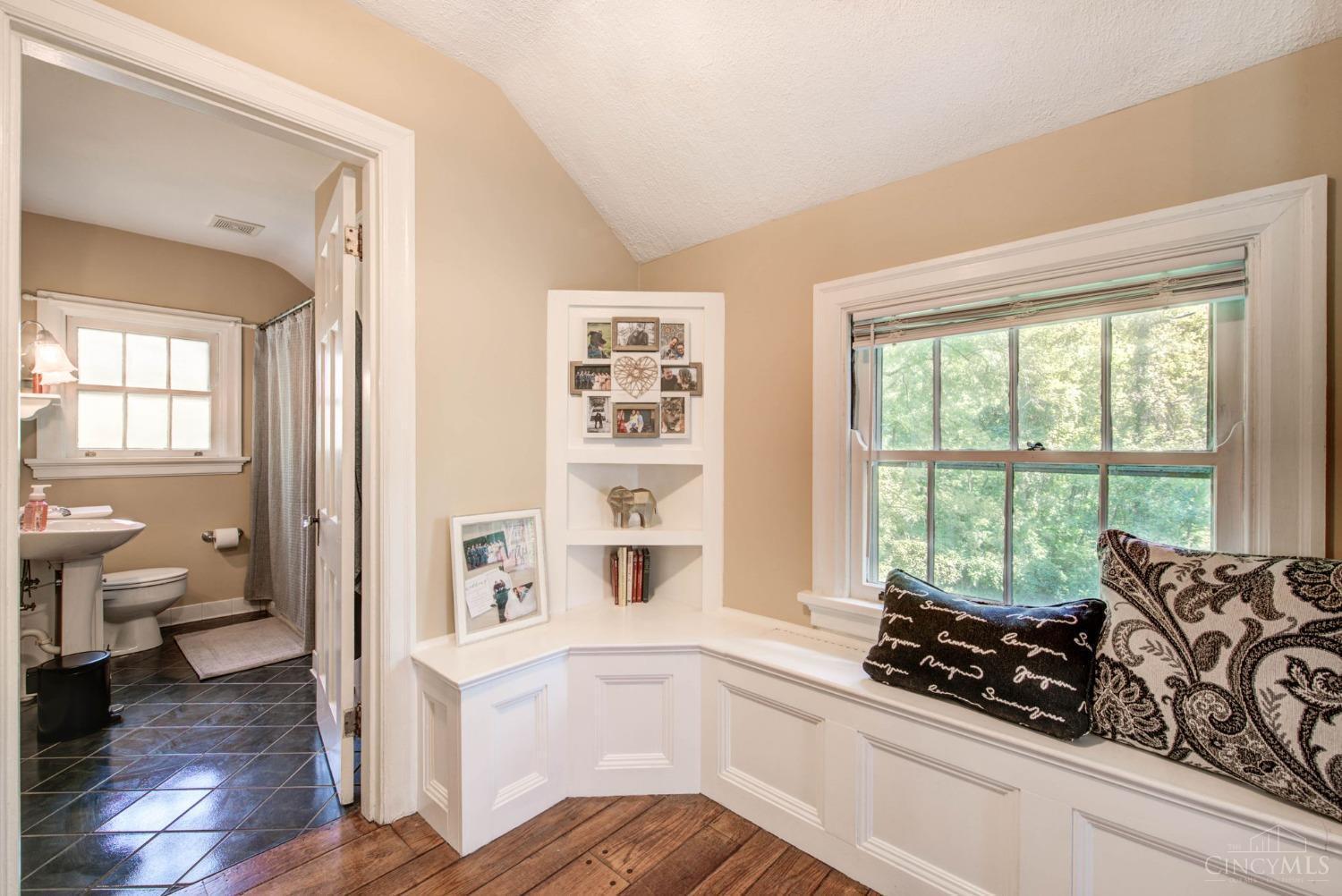 1006 Anderson Ferry Road Cincinnati, OH 45238 - Photo 11 of 22