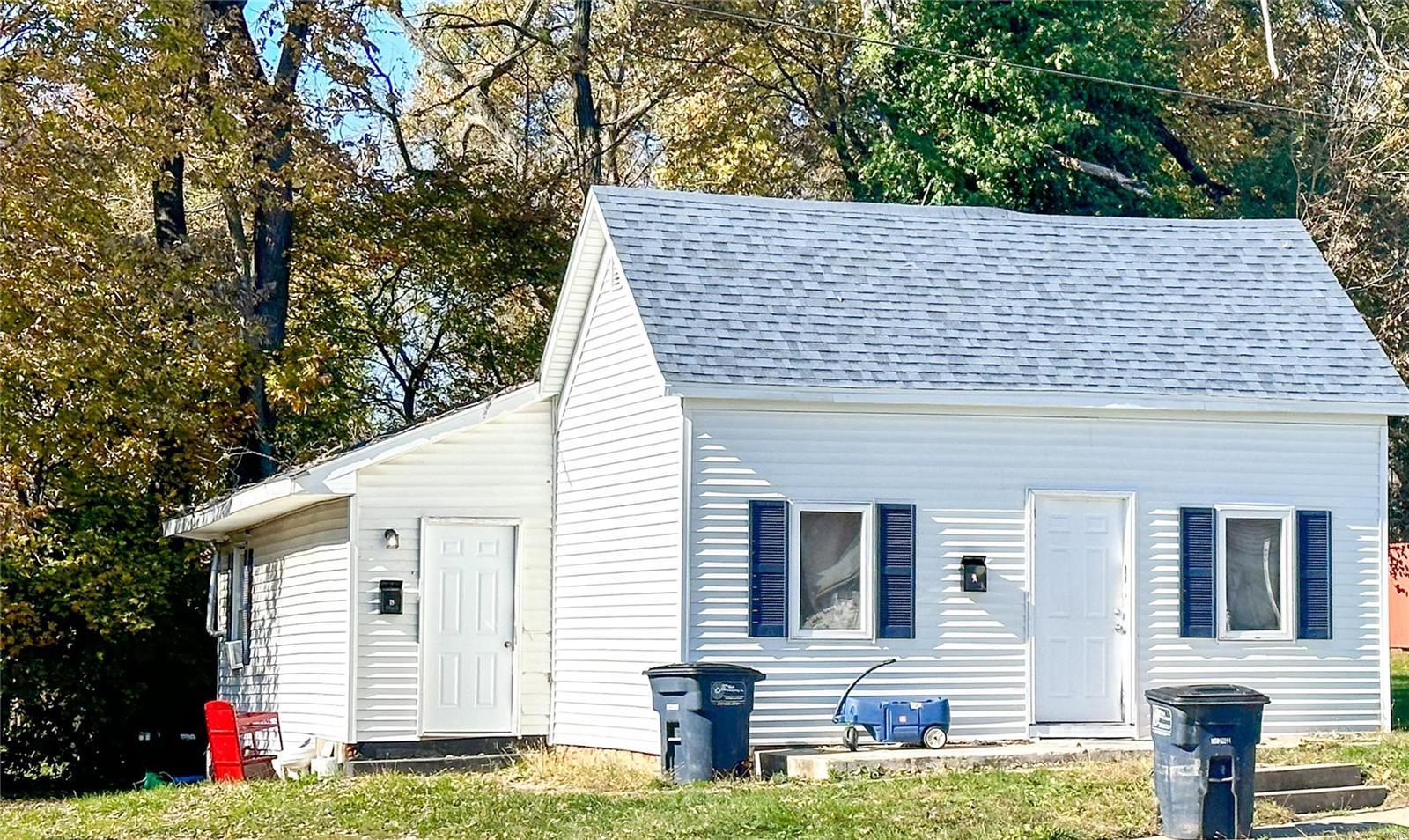 1024 Vandalia Road Hillsboro, IL 62049 - Photo 1 of 13 Gallery Image 1