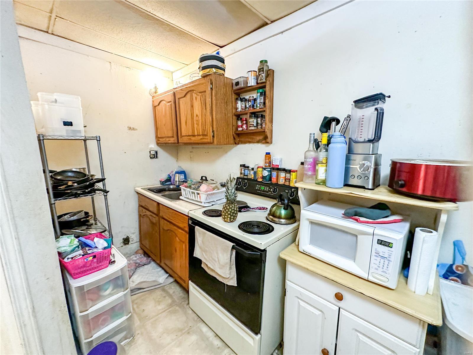 1024 Vandalia Road Hillsboro, IL 62049 - Photo 5 of 13 Gallery Image 5