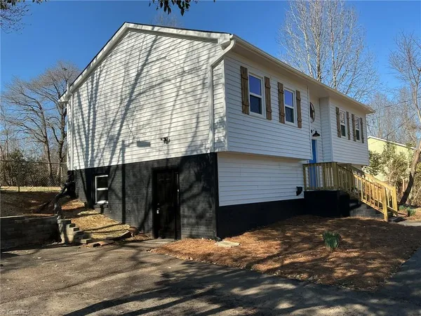 $2,150 | 4910 Pine Hall Road, Walkertown, NC 27051