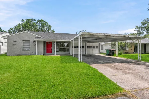 $1,800 | 5413 Vae Drive, Baytown, TX 77521
