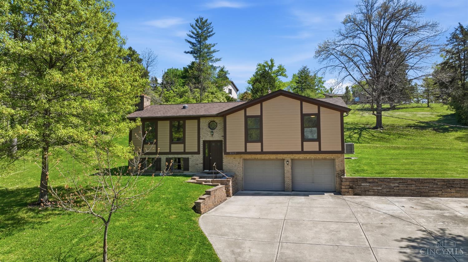 6340 Sheed Road Cincinnati, OH 45247 - Photo 1 of 60