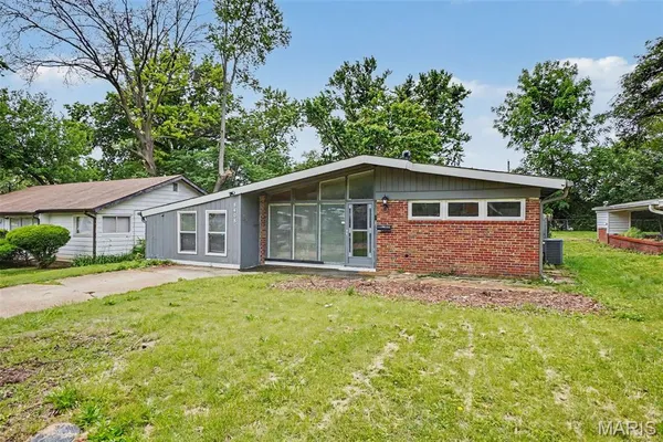 $200,000 | 8408 Chalons Court, St. Louis, MO 63134