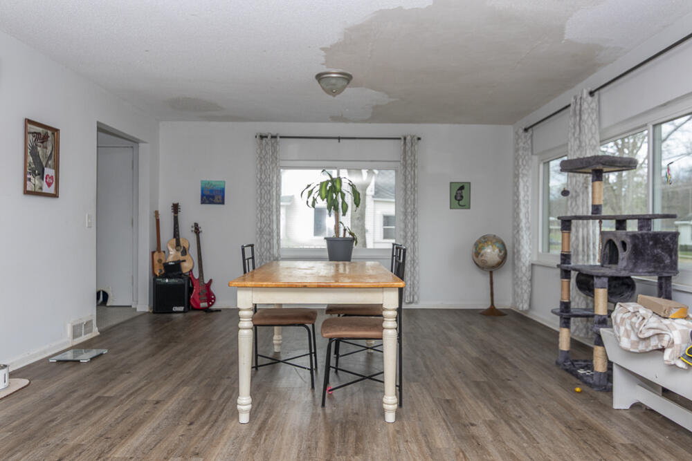 401 West St Marys Street Decatur, MI 49045 - Photo 7 of 23 Dining