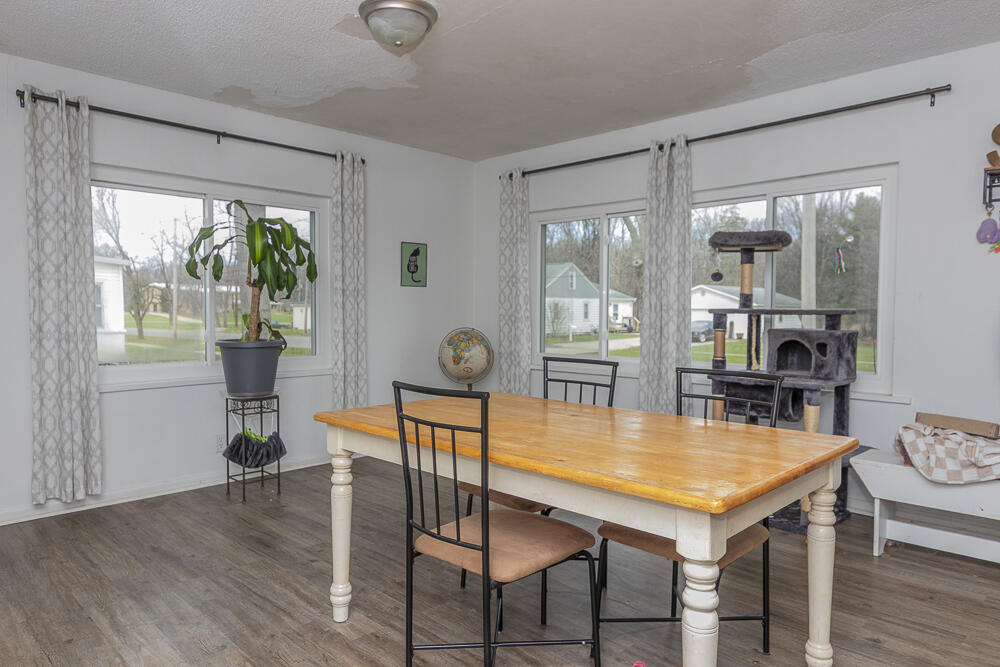 401 West St Marys Street Decatur, MI 49045 - Photo 9 of 23 Dining b