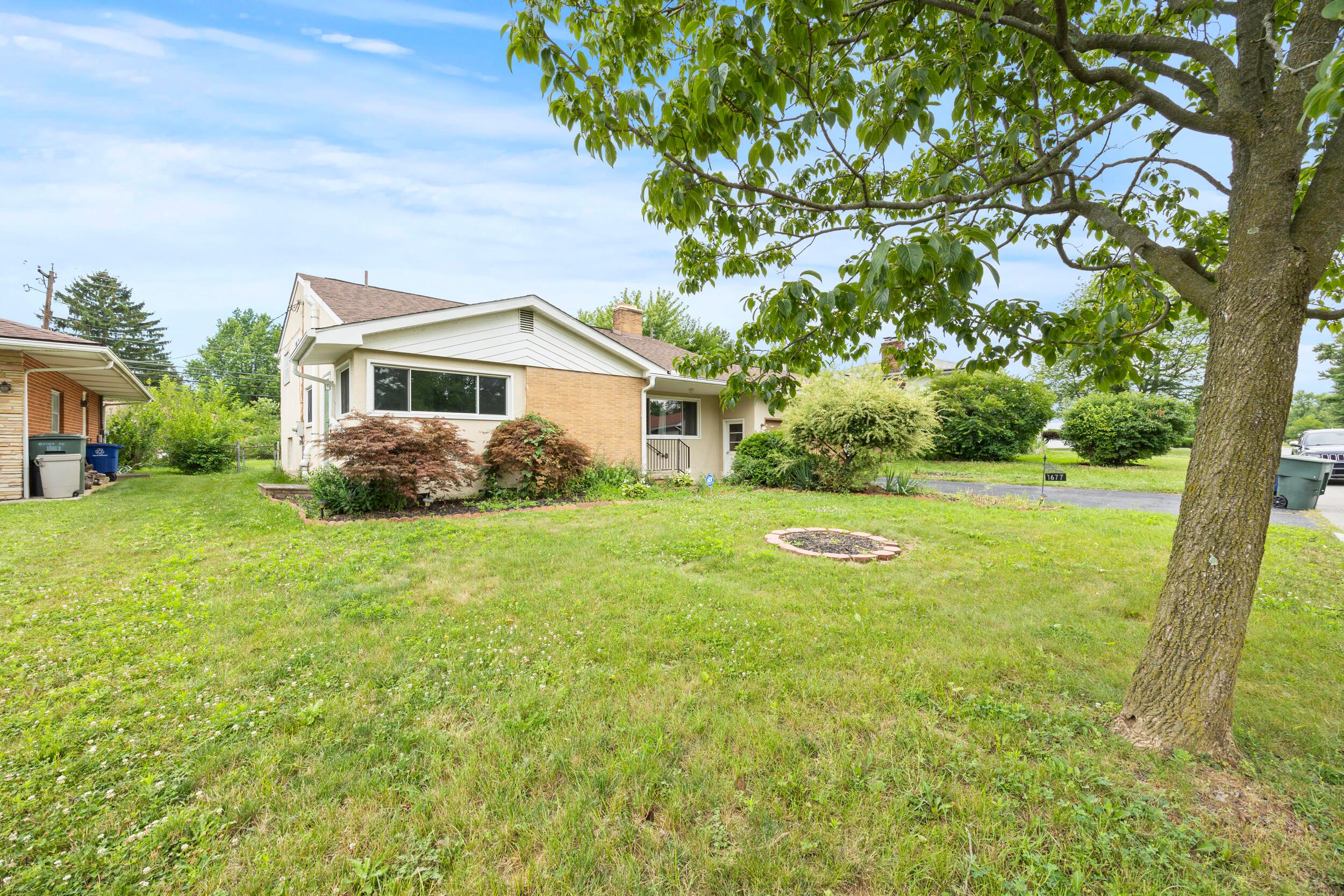 1677 Kenview Road Columbus, OH 43209 - Photo 3 of 32 3_4x3a0296