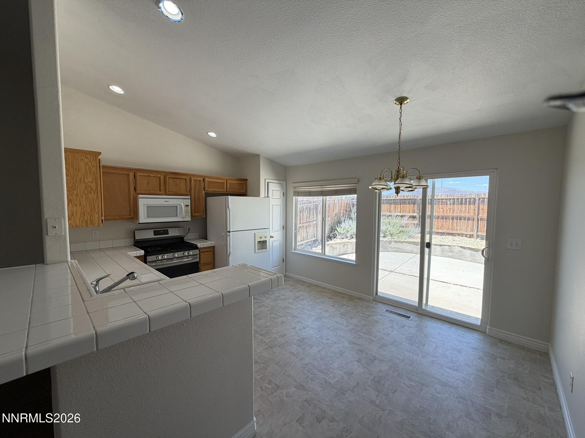2136 Fort Bridger Road Fernley, NV 89408 - Photo 5 of 26 IMG_0460