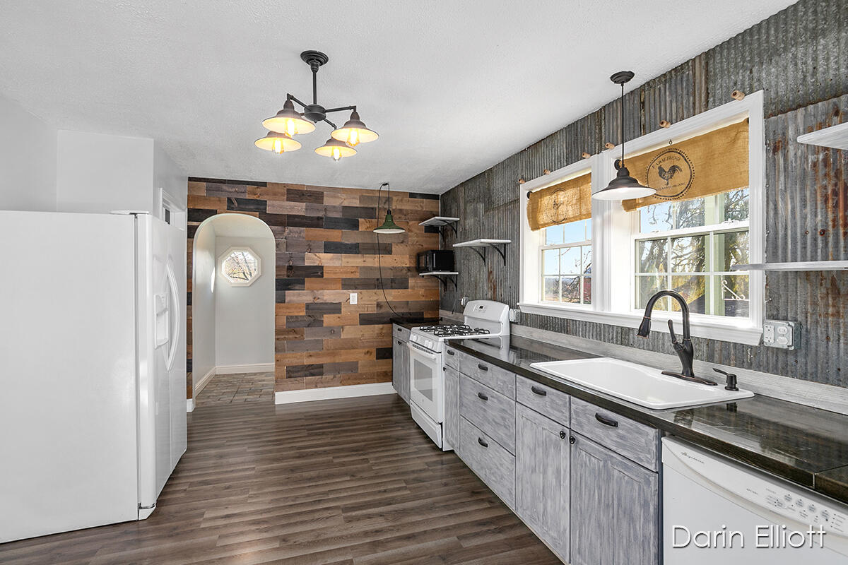 3681 Sayles Road Ionia, MI 48846 - Photo 10 of 61 IMG_1006