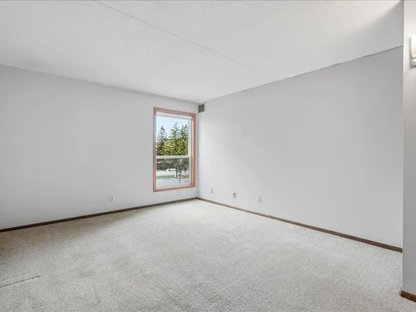 $165,000 | 6670 Vernon Avenue South, Unit 202, Edina, MN 55436
