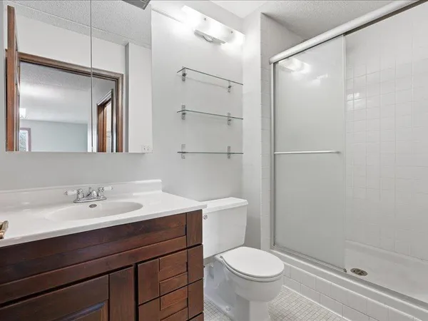 $165,000 | 6670 Vernon Avenue South, Unit 202, Edina, MN 55436