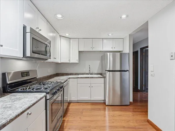 $165,000 | 6670 Vernon Avenue South, Unit 202, Edina, MN 55436