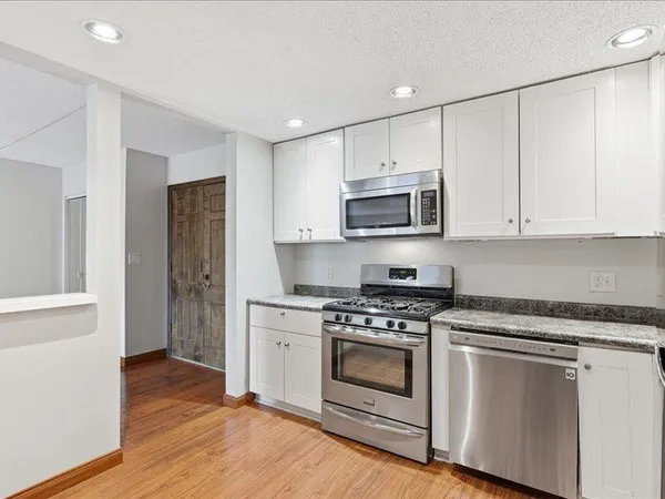 $165,000 | 6670 Vernon Avenue South, Unit 202, Edina, MN 55436