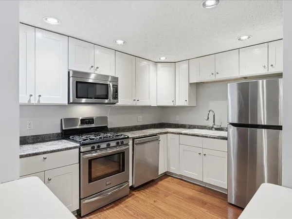 $165,000 | 6670 Vernon Avenue South, Unit 202, Edina, MN 55436