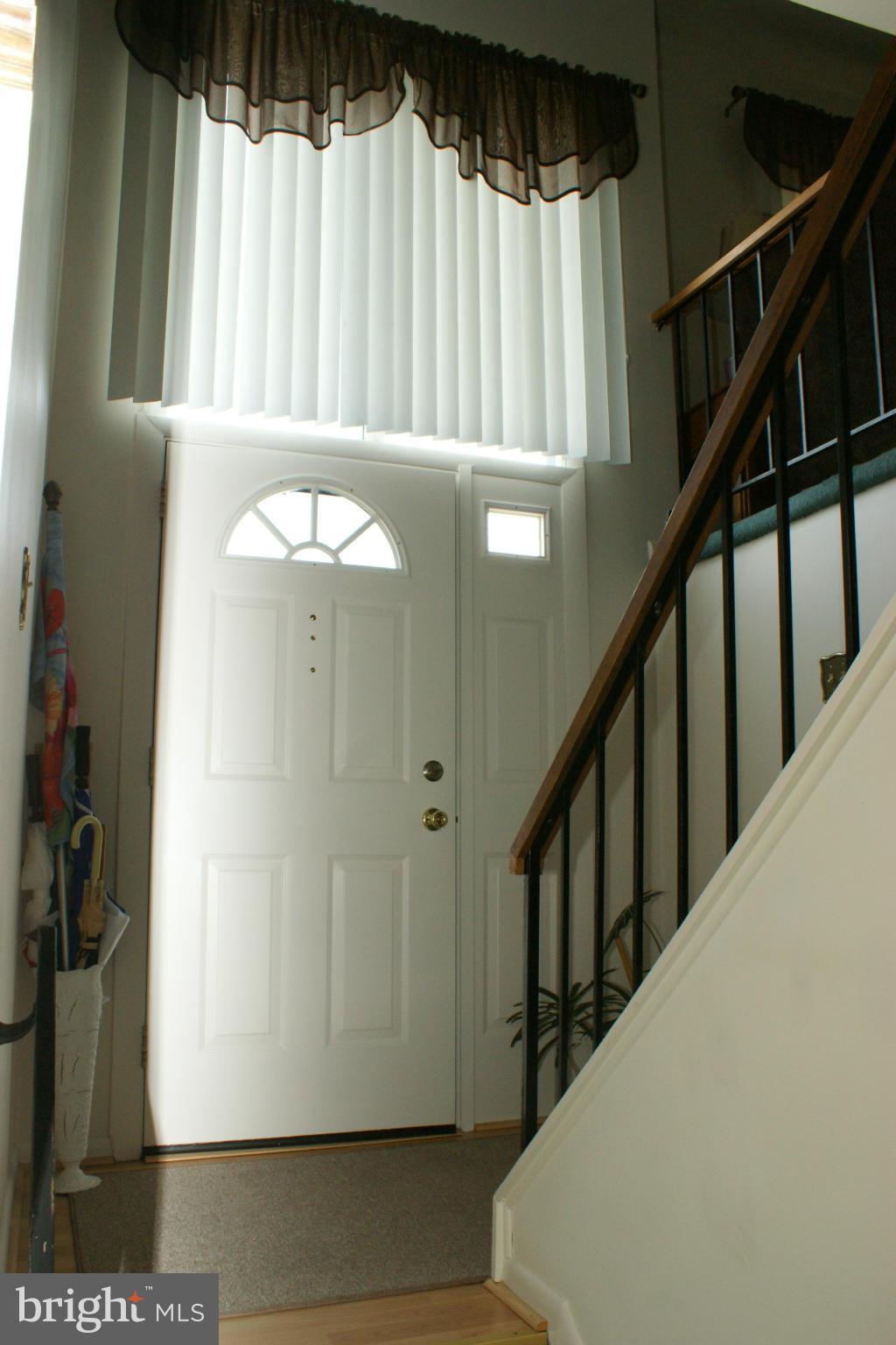 8 Woody Road Baltimore, MD 21221 - Photo 27 of 30 Entrance - Split Foyer
