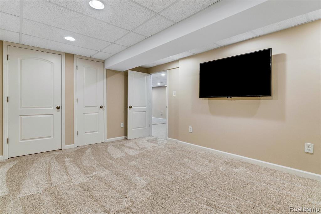 531 Pine Tree Road Lake Orion, MI 48362 - Photo 25 of 53