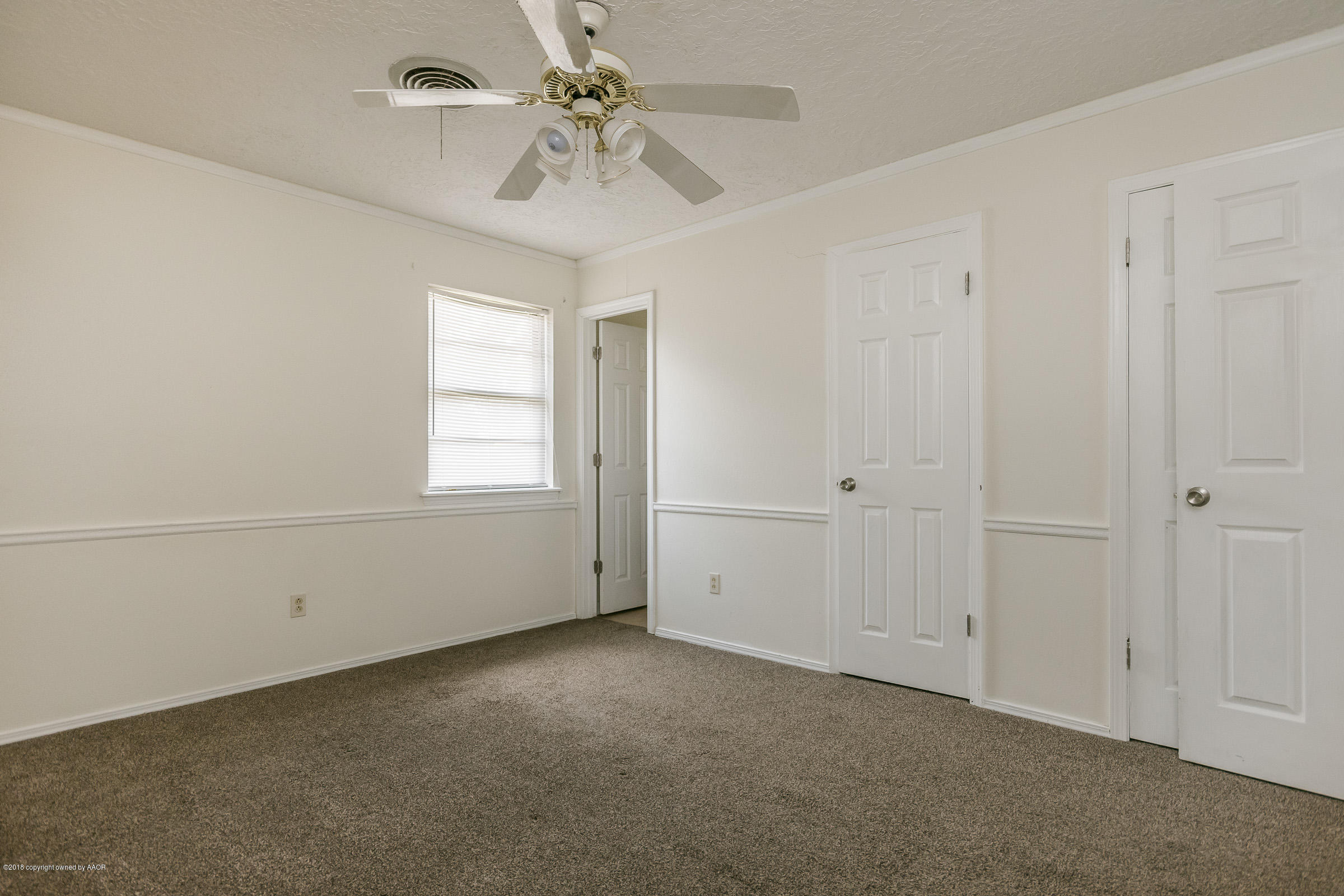 5340 Whitney Lane Amarillo, TX 79110 - Photo 8 of 14 a view of room with ceiling fan