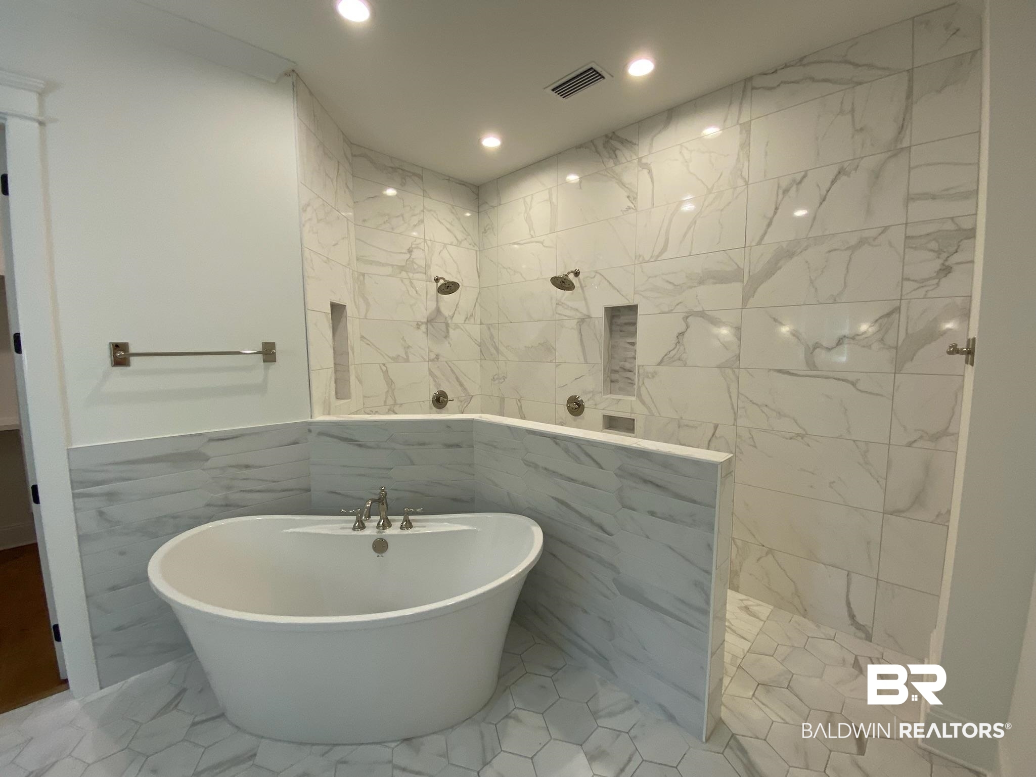 605 Falling Water Boulevard Fairhope, AL 36532 - Photo 3 of 22