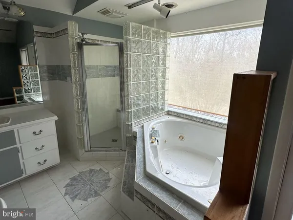 $750,000 | 146 Lizzie Mills Road, Castleton, VA 22716