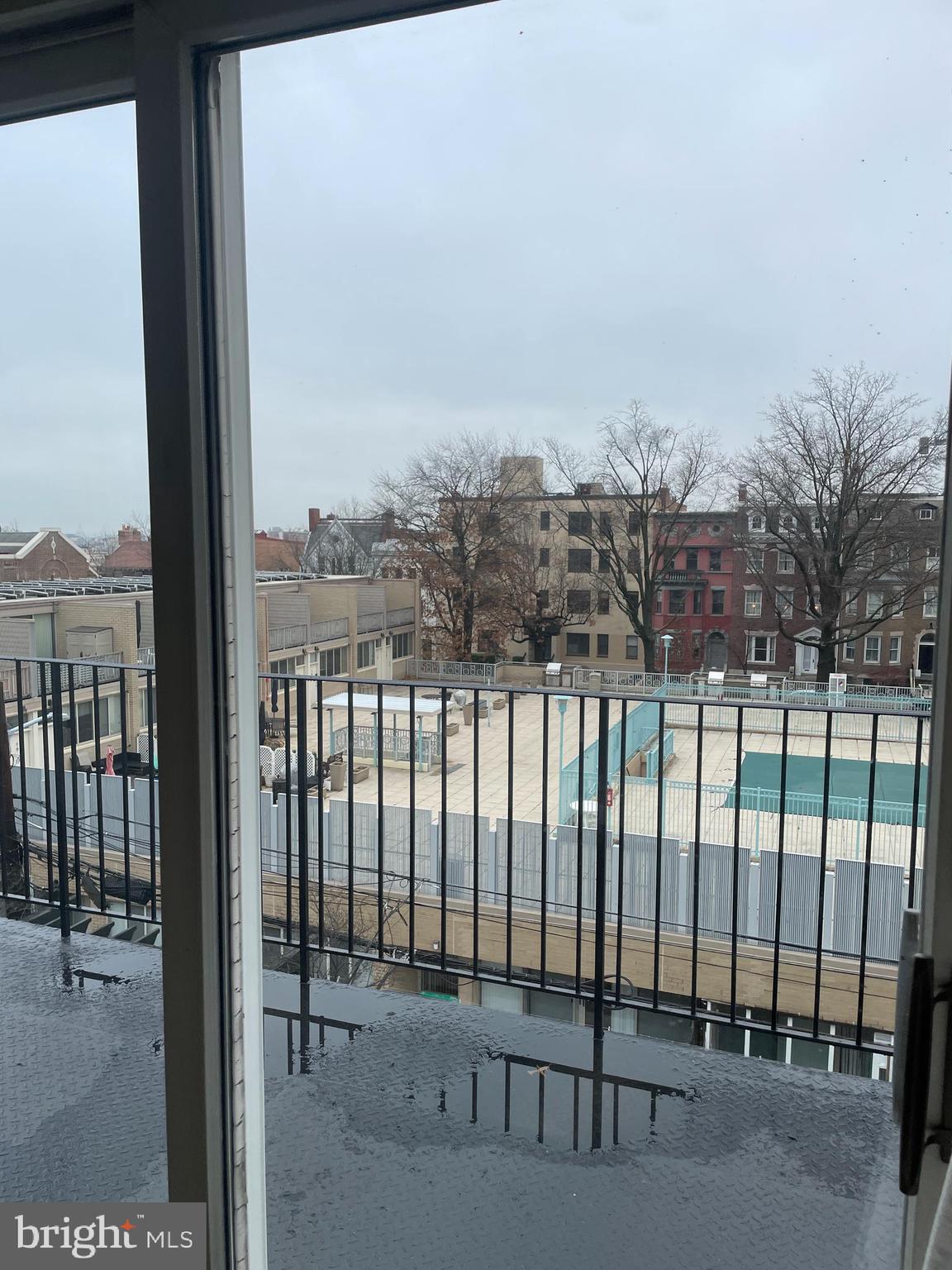 1856 Kalorama Road Northwest, Unit 4 Washington, DC 20009 - Photo 2 of 6 a view of a balcony