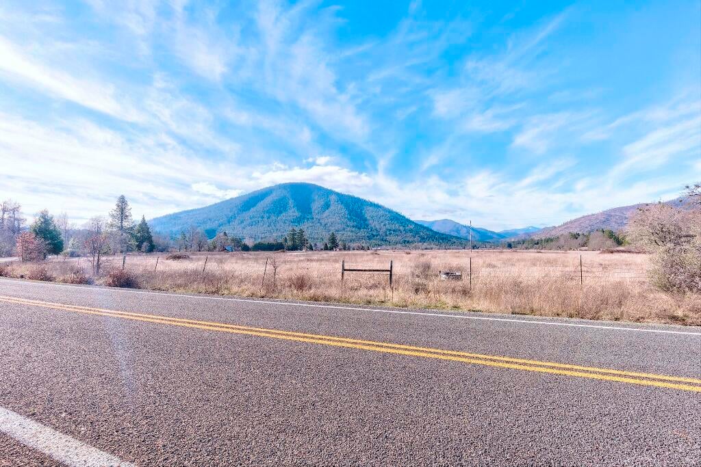 111 Norman Road Selma, OR 97538 - Photo 30 of 43 Eight Dollar Mountain