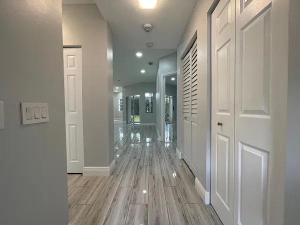 $2,950 | 6526 Via Regina, Boca Raton, FL 33433