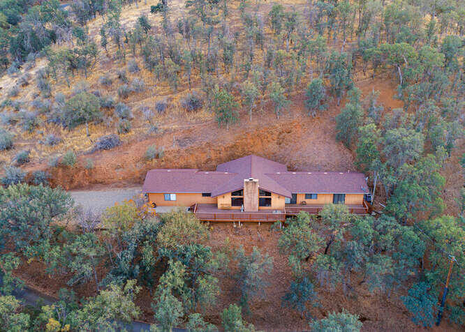 40837 Oak Ridge Drive Three Rivers, CA 93271 - Photo 2 of 42 40837 Oak Ridge Dr Three-small-038-003-u