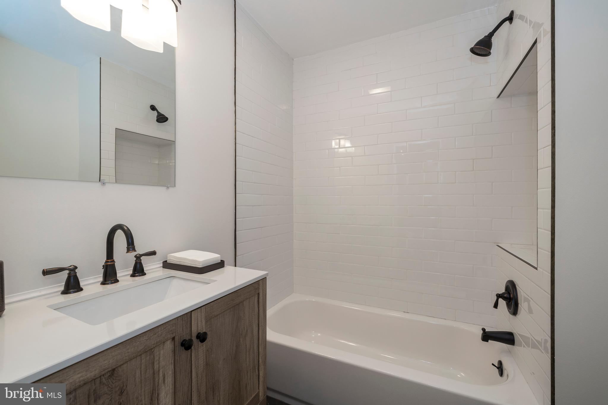 141 Upper Gulph Road Devon, PA 19333 - Photo 22 of 24 Hallway bath