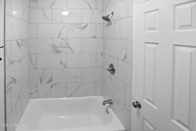 $300,000 | 111 Hickory Hill Place, Brandon, MS 39042